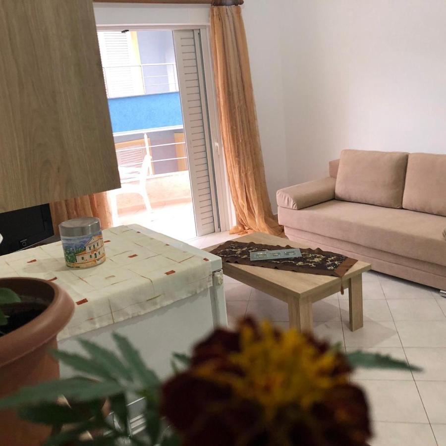 Mary'S Apartment Sarandë エクステリア 写真